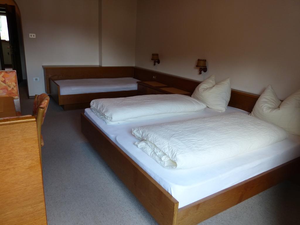 Haus Christl Bed and Breakfast Lana Exteriör bild